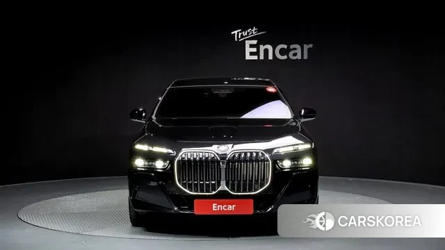 BMW 7 Series (G70) id 3016002 из Кореи 13