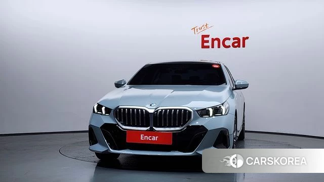 BMW 5 Series (G60) id 3837878 из Кореи 13