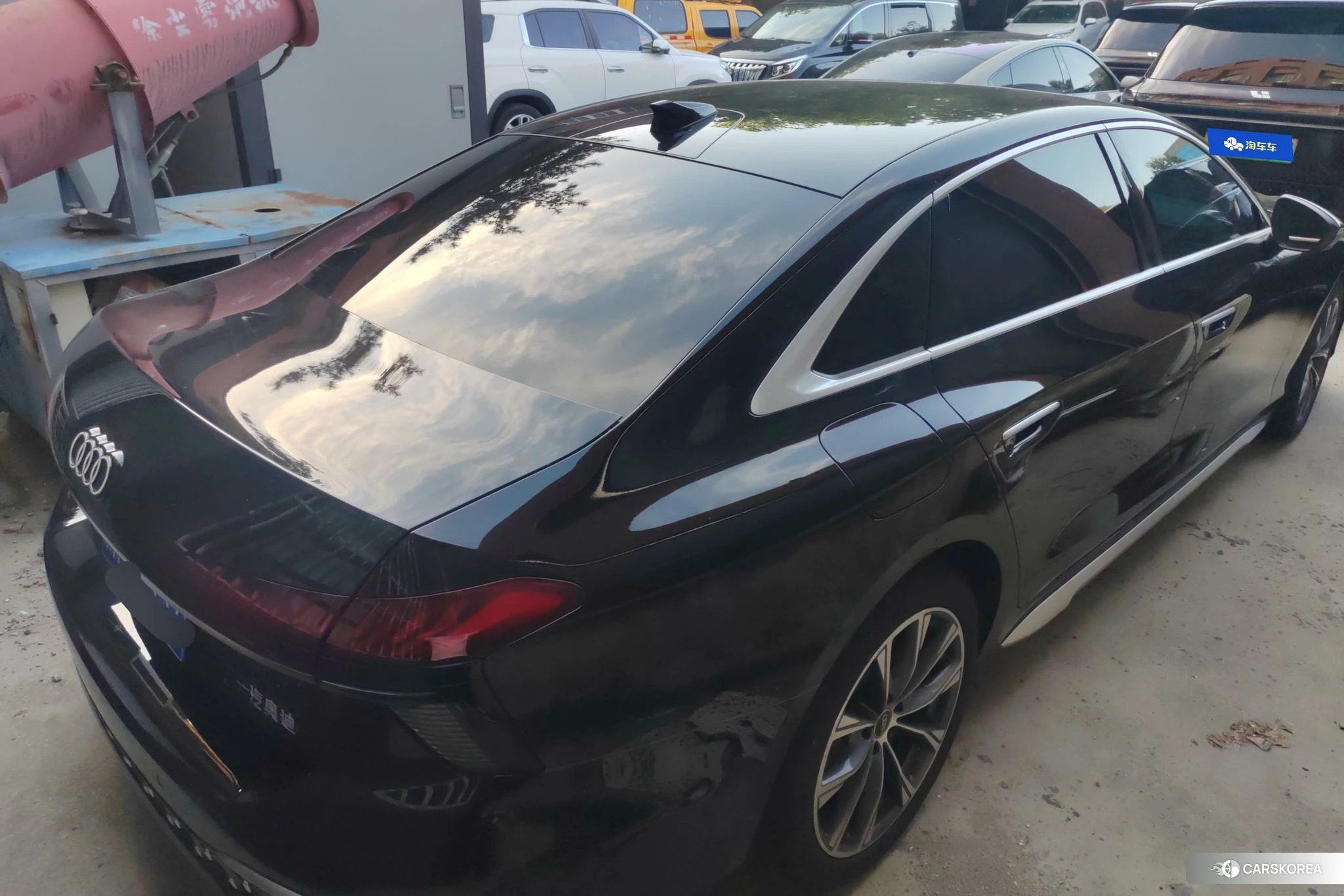 Audi A6L id 4452960 из Китая 10