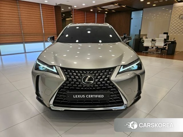 Lexus UX300h id 4704893 из Кореи 8