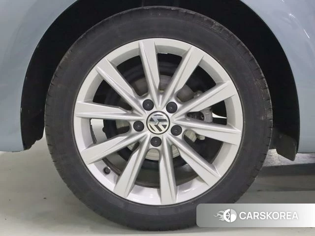 Volkswagen Beetle id 4207906 из Китая 12