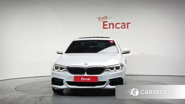 BMW 5 Series (G30) id 3479522 из Кореи 13