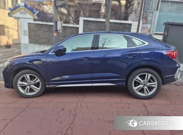 Audi Q3 (F3) 2022 Синий из Кореи, фото 3