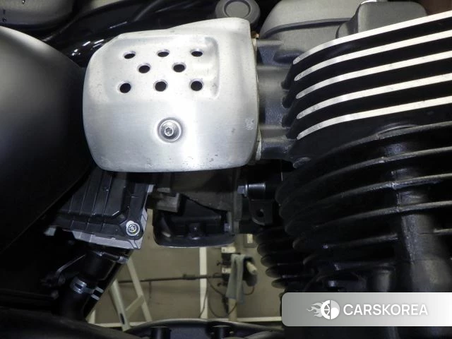 Engine photo