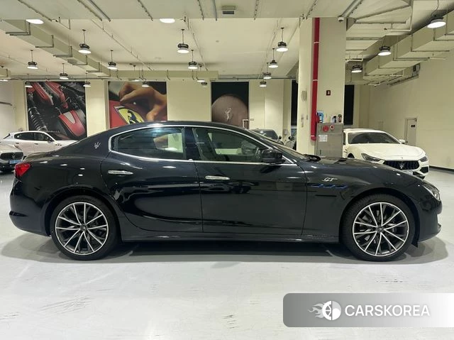 Maserati Ghibli id 4462888 из Кореи 9