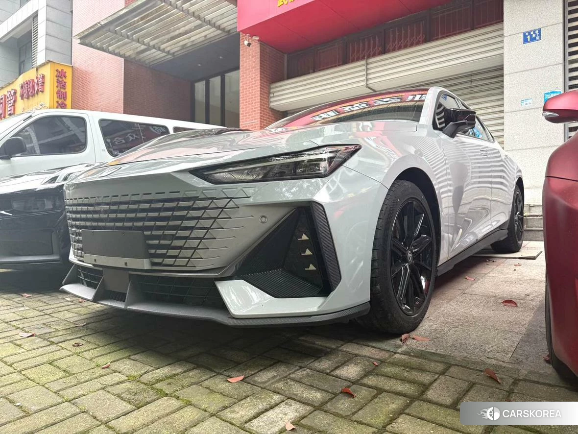 Chang'an UNI-V id 4504910 из Китая 7