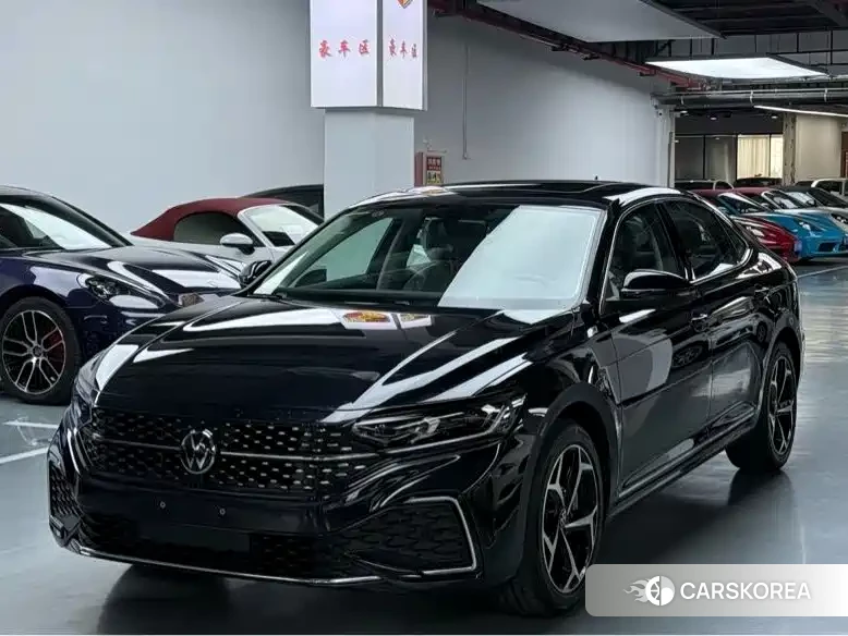 Volkswagen Passat 2026 Черный из Китая, фото 3