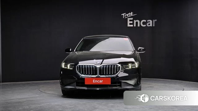 BMW 5 Series (G60) id 4222807 из Кореи 23