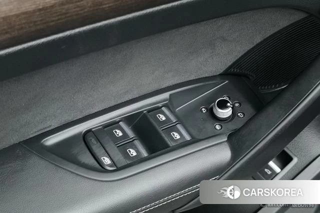 Audi Q5L id 4278951 из Китая 17
