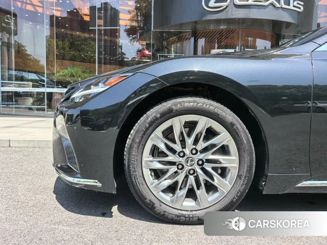 Lexus LS id 4274200 из Китая 12