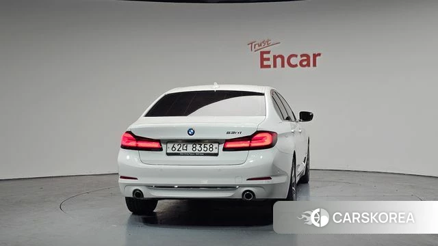 BMW 5 Series (G30) id 3936947 из Кореи 13