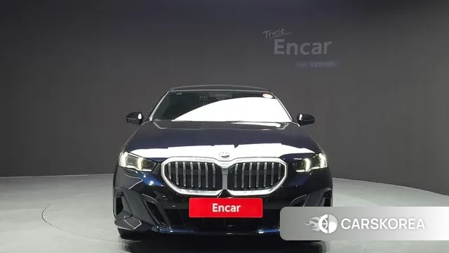 BMW 5 Series (G60) id 3471961 из Кореи 13