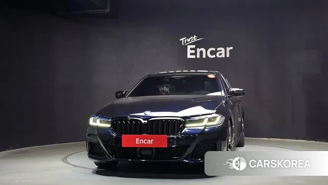 BMW 5 Series (G30) id 3348403 из Кореи 13