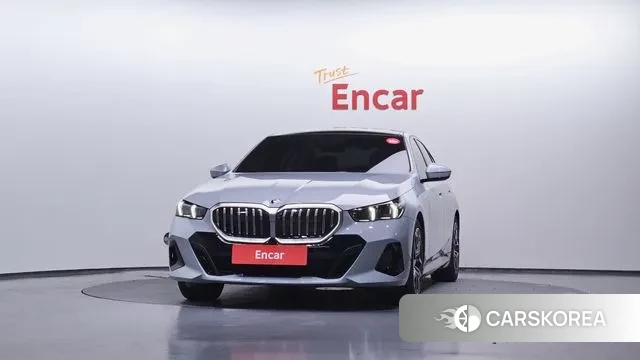 BMW 5 Series (G60) id 3720608 из Кореи 13