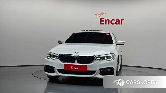 BMW 5 Series (G30) id 4918875 из Кореи 23