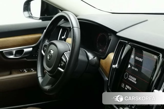 Volvo S90 PHEV id 4254373 из Китая 17
