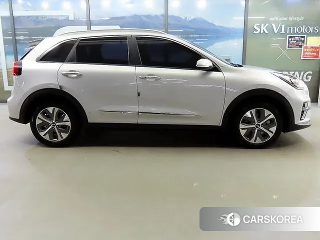 Kia Niro EV id 3522525 из Кореи 13