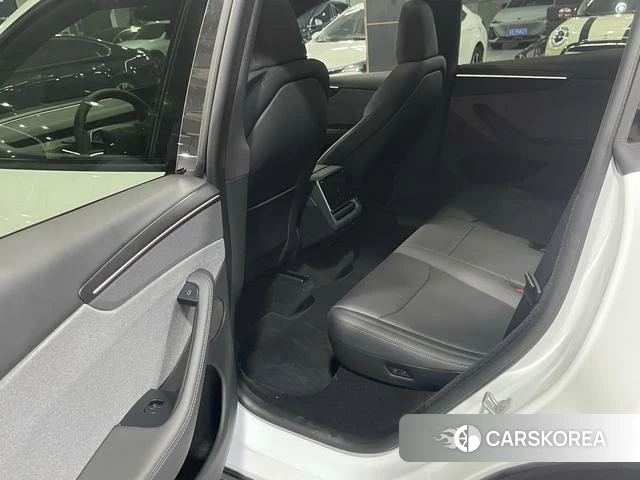 Tesla Model Y id 4228549 из Китая 8