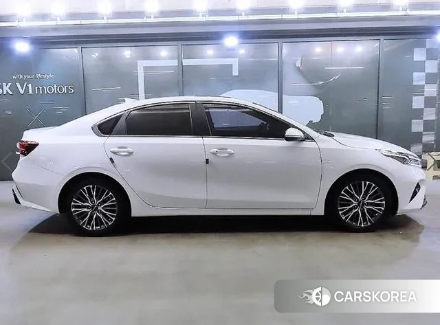 Kia The New K3 2nd generation 2021 Белый из Кореи, фото 3