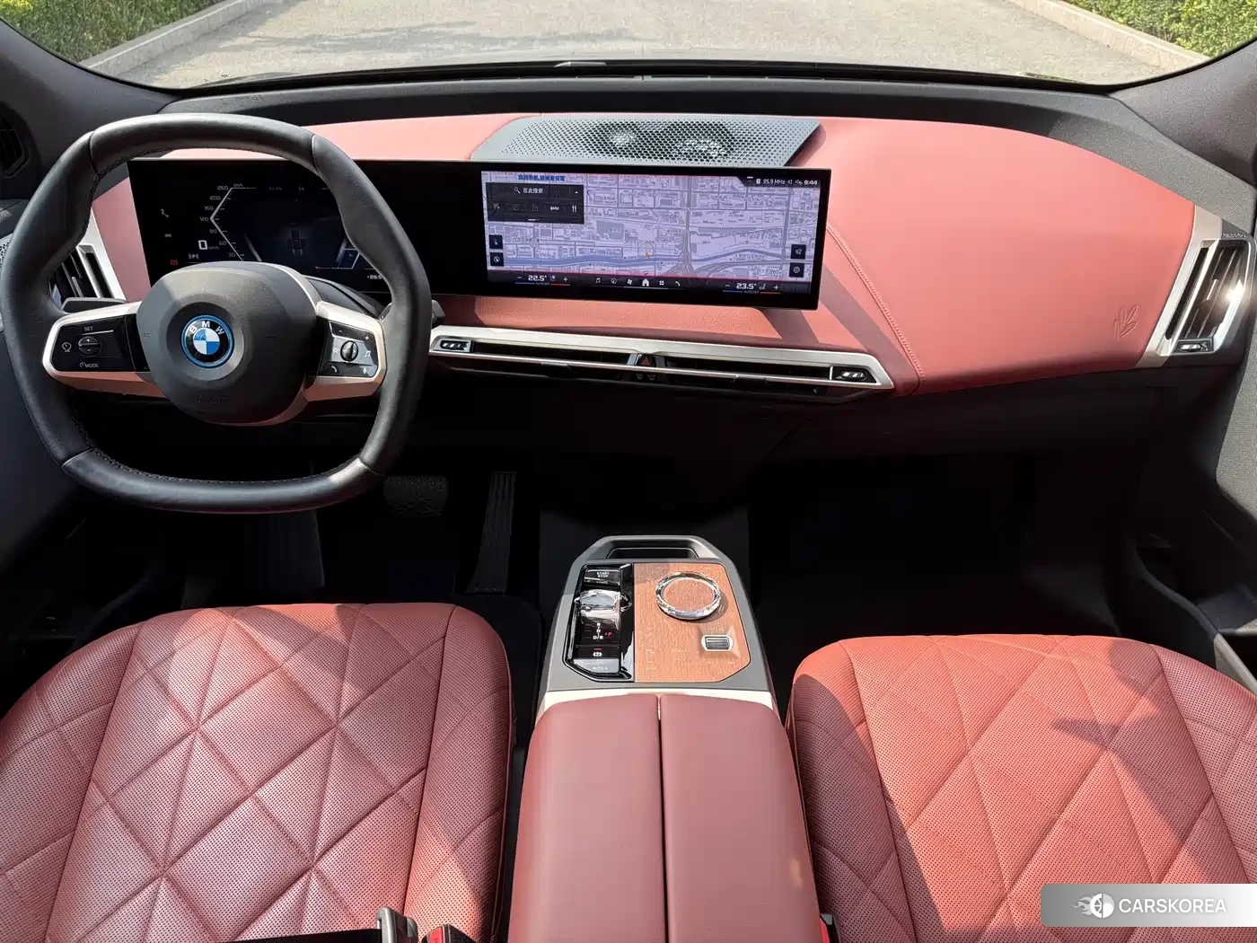 BMW iX 2026 Черный из Китая, фото 5