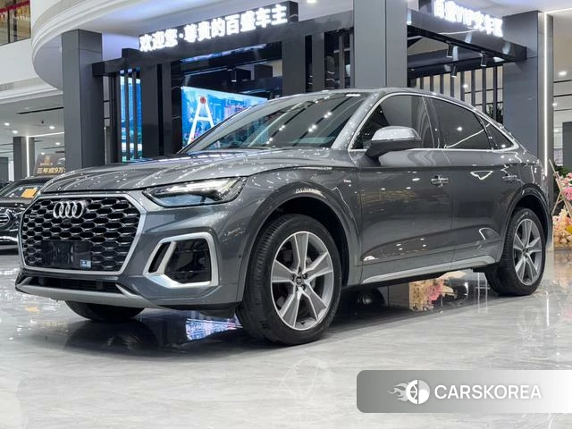 Audi Q5L Sportback 2022 Серебристо-серый из Китая, фото 3