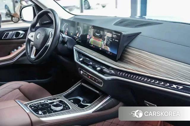 BMW X7 2023 Черный из Китая, фото 6