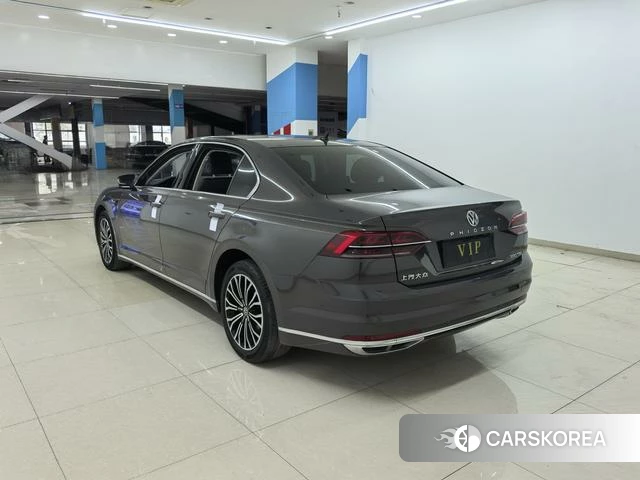 Volkswagen Huiang id 4254251 из Китая 10