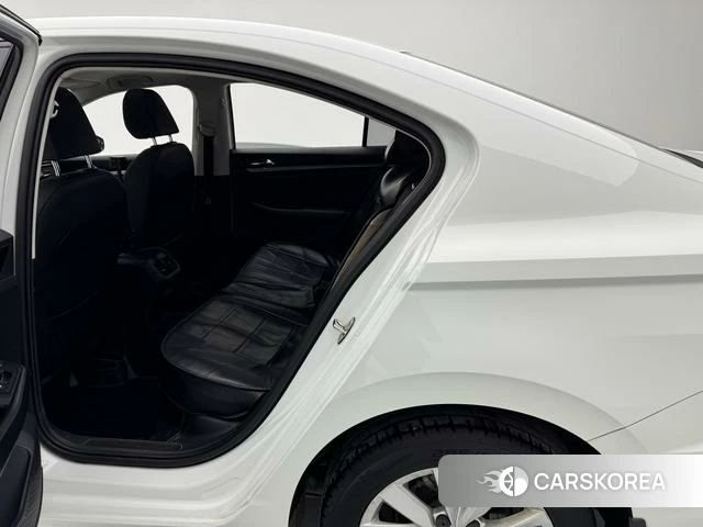 Volkswagen Bora id 4253597 из Китая 21