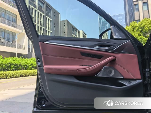BMW 5 series id 4264935 из Китая 10