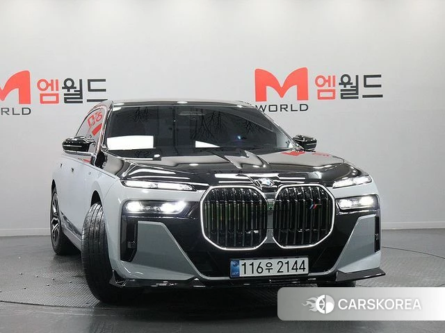 BMW 7 Series (G70) 2023 Серый из Кореи, фото 6