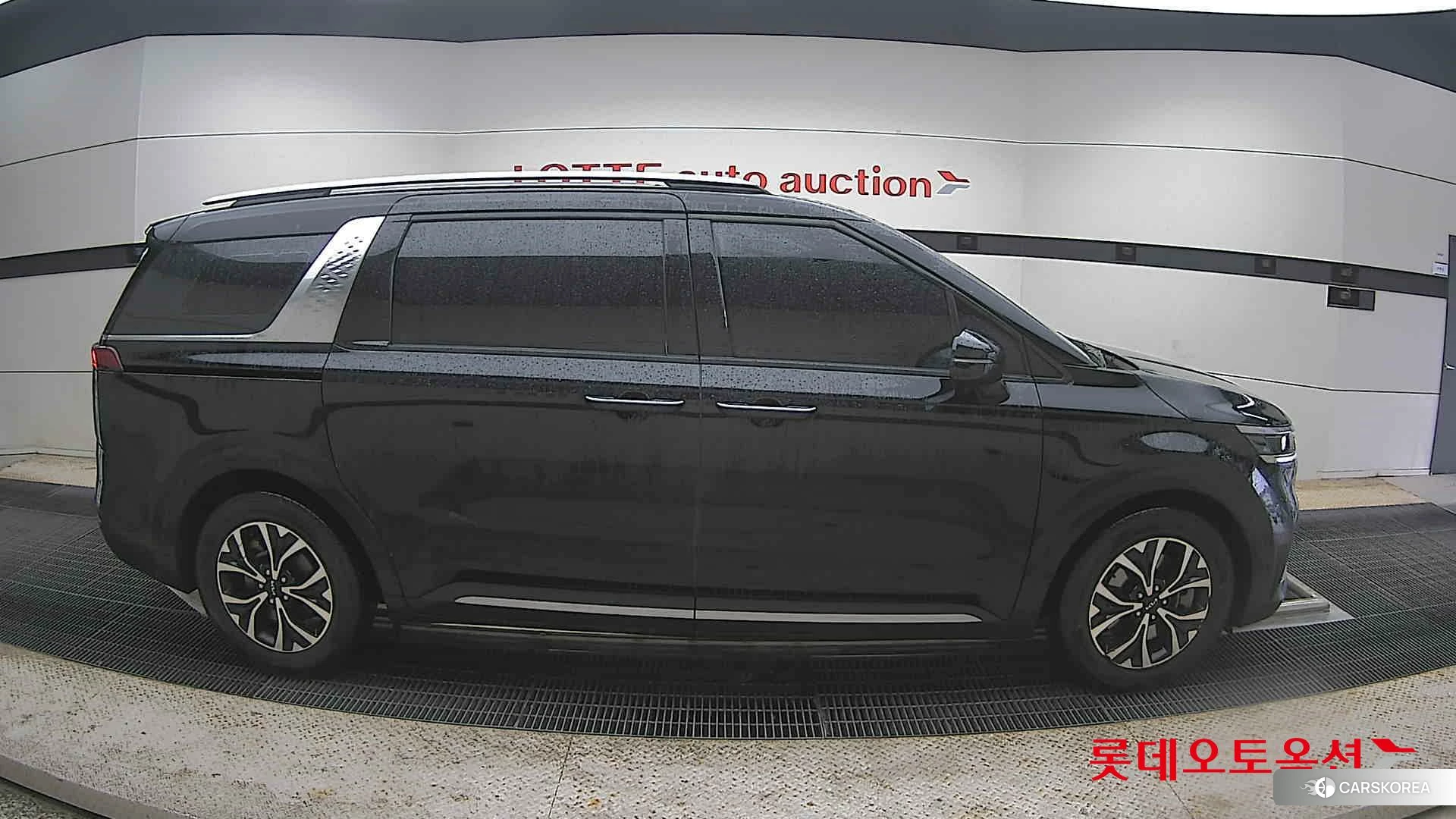 Kia Carnival id 4352417 из Кореи 23