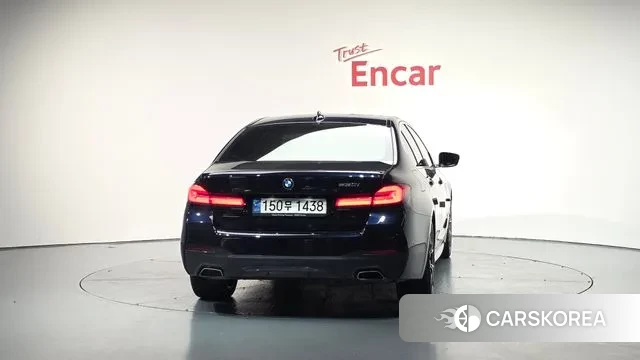 BMW 5 Series (G30) id 3348206 из Кореи 13