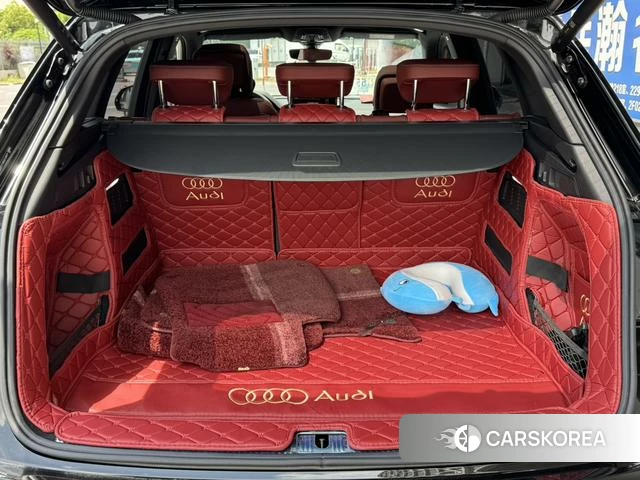 Audi Q5L id 4329202 из Китая 9