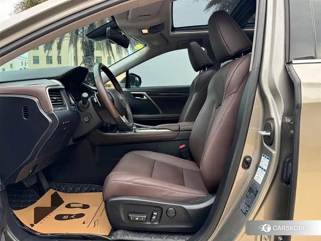Lexus RX 2021 Silver/gray из Китая, фото 3