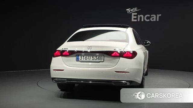 Mercedes-Benz E-Class W214 id 4533498 из Кореи 23