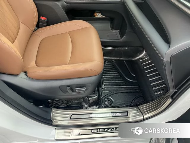 Toyota Saina id 4274471 из Китая 10