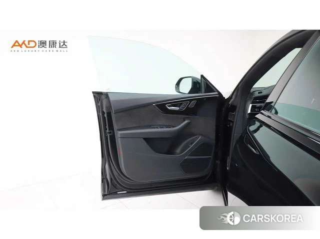 Audi Q8 2023 Черный из Китая, фото 3