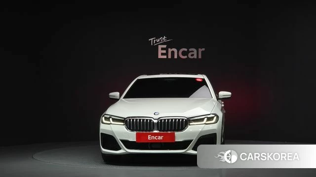 BMW 5 Series (G30) id 3860651 из Кореи 13