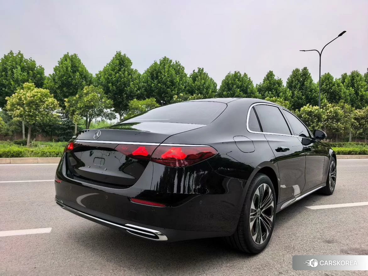 Mercedes-Benz E-class 2026 Черный из Китая, фото 3