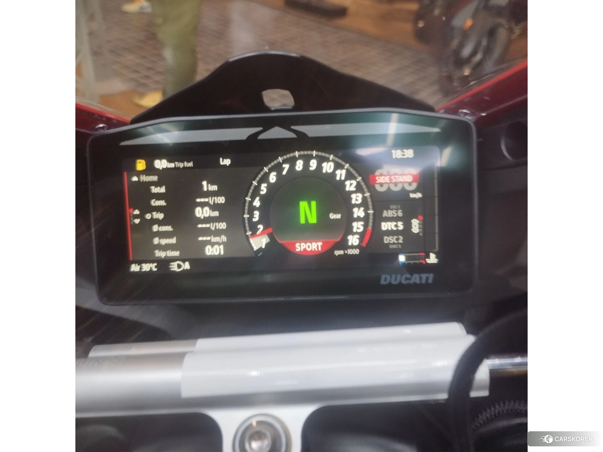 Проданный Ducati PANIGALE V4 S 2025 из Японии, фото 5
