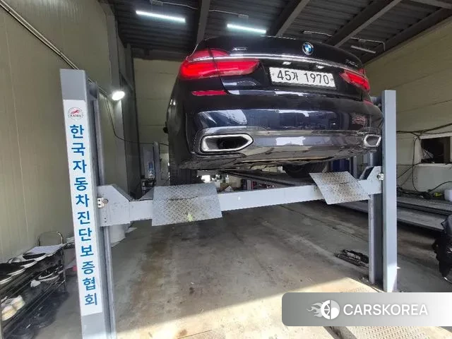 BMW 7 Series (G11) 2018 Черный из Кореи, фото 3