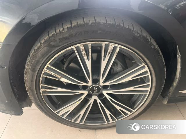 Audi A6L id 4313685 из Китая 8