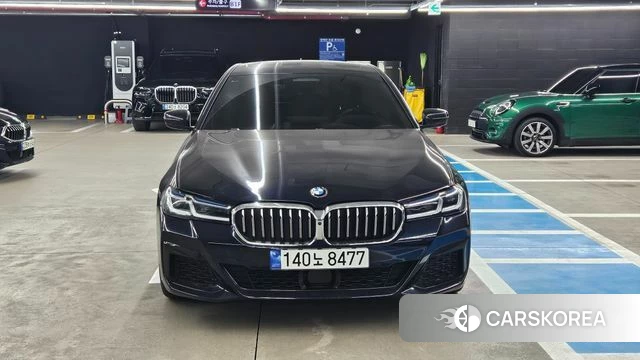 BMW 5 Series (G30) 2023 Черный из Кореи, фото 4