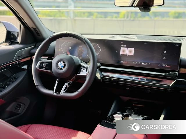 BMW 5 series 2025 Черный из Китая, фото 3