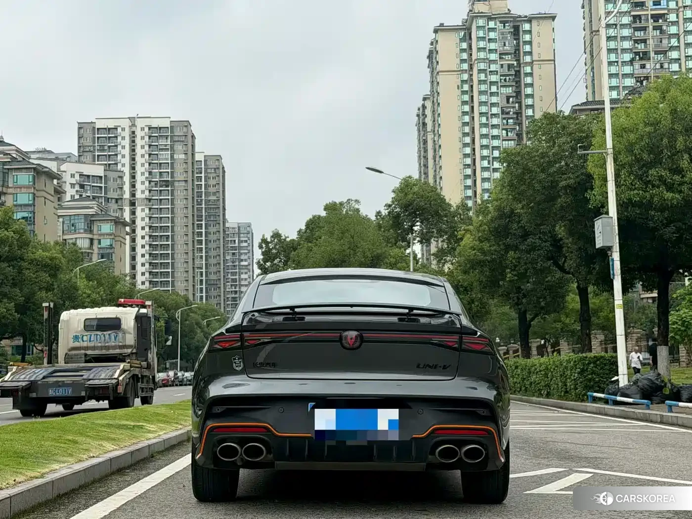 Chang'an UNI-V 2025 Silver/gray из Китая, фото 3