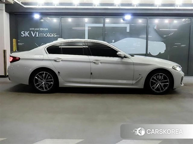 BMW 5 Series (G30) id 3965569 из Кореи 13