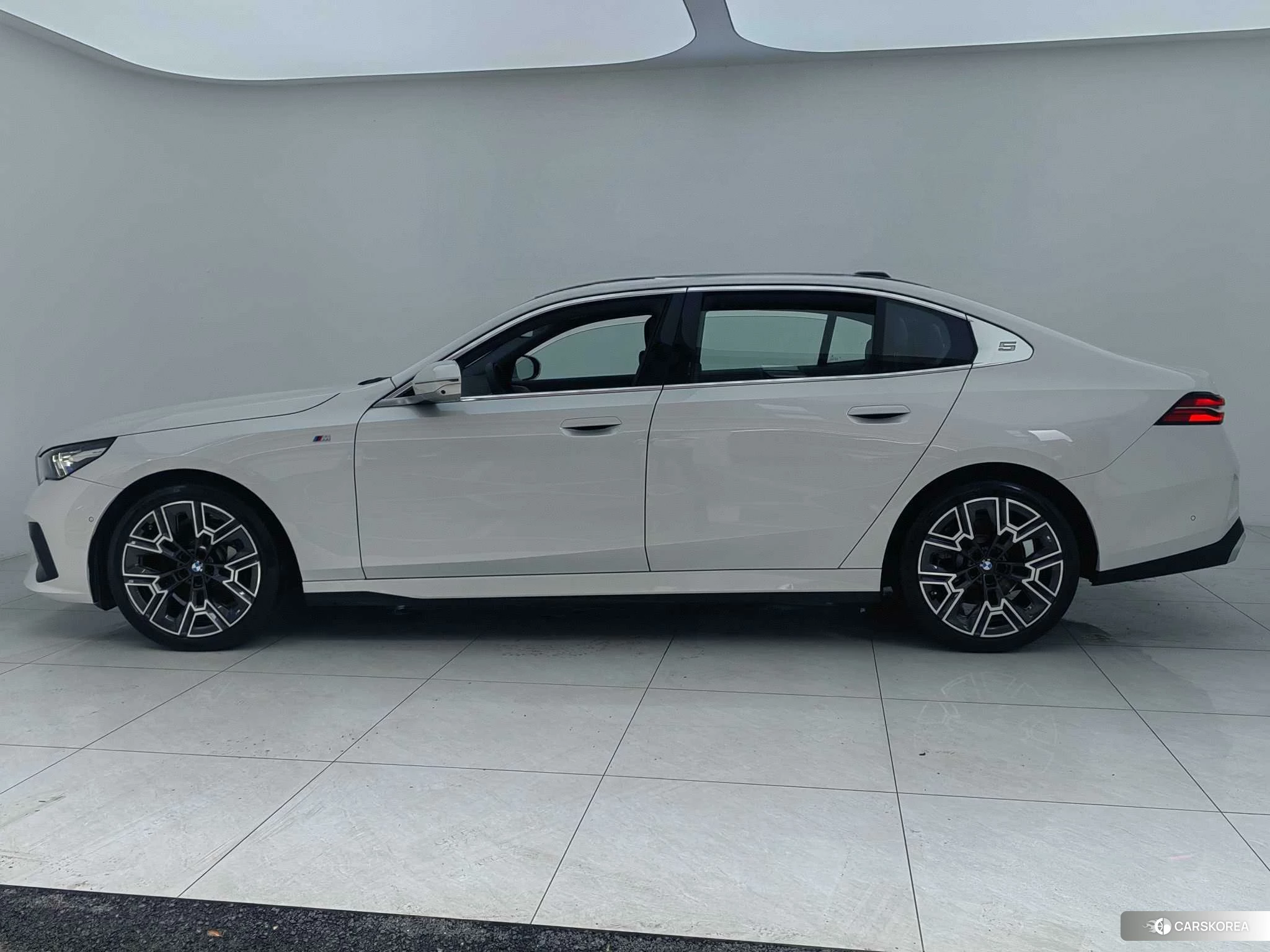 BMW 5 series id 4452637 из Китая 13