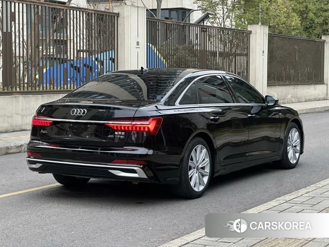 Audi A6L id 4207161 из Китая 14