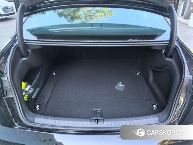 Audi A6L id 4300392 из Китая 16