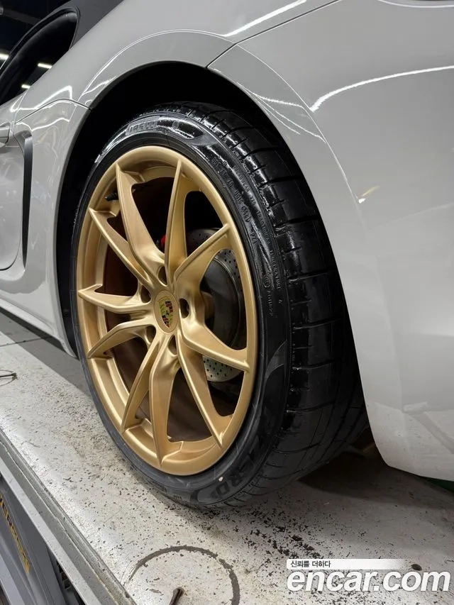 Porsche 718 Boxster 2018 Серебристо-серый из Кореи, фото 3